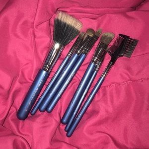 7pc OFRA Brushes with bag